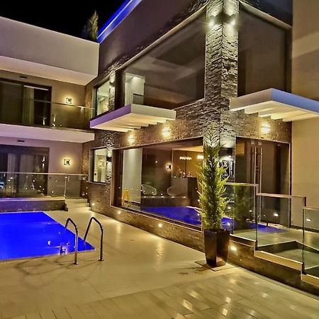 Ofrínion Luxsuites المظهر الخارجي الصورة
