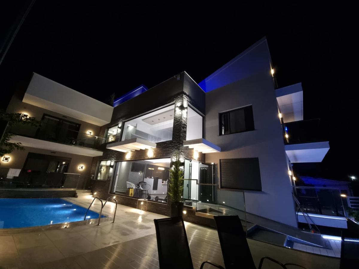 Ofrínion Luxsuites المظهر الخارجي الصورة