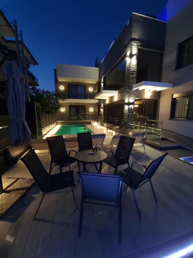 Ofrínion Luxsuites المظهر الخارجي الصورة