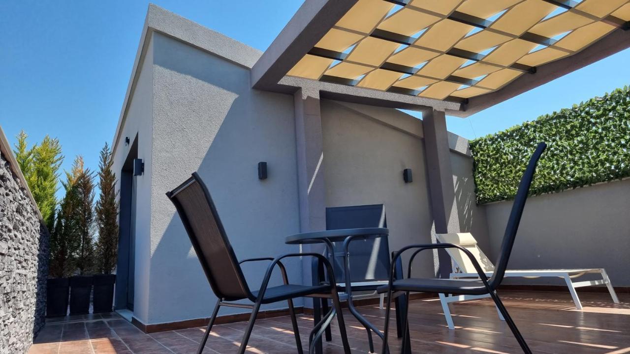 Ofrínion Luxsuites المظهر الخارجي الصورة