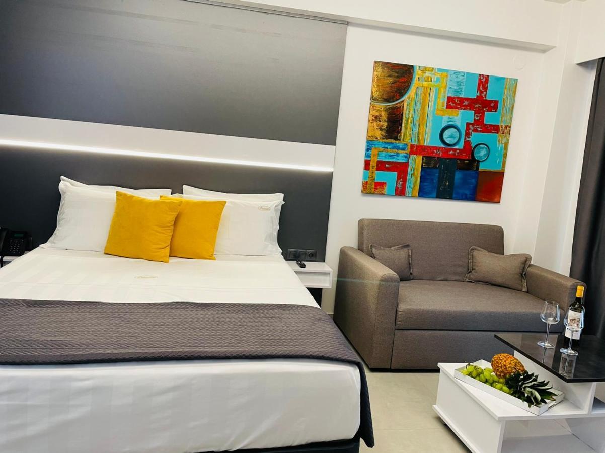 Ofrínion Luxsuites المظهر الخارجي الصورة